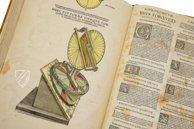 Astronomicum Caesareum – Edition Leipzig – Math Fol. p. 38 – Forschungsbibliothek Gotha (Gotha, Deutschland) Astronomicum Caesareum – Edition Leipzig – Math Fol. p. 38 – Forschungsbibliothek Gotha (Gotha, Deutschland)